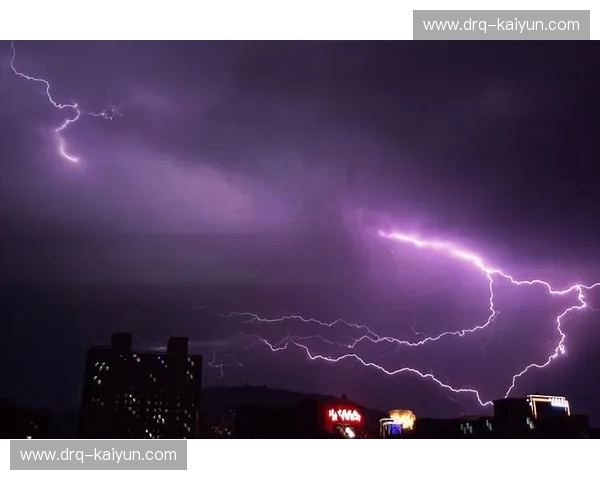 冰与火之歌：当新奥尔良的“禁区巨兽”撞上萨克拉门托的“紫色闪电”